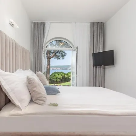 Palace Clara 6 Island Krk By Apartmán *