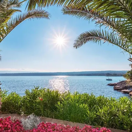 Palace Clara 6 Island Krk By Apartmán Malinska