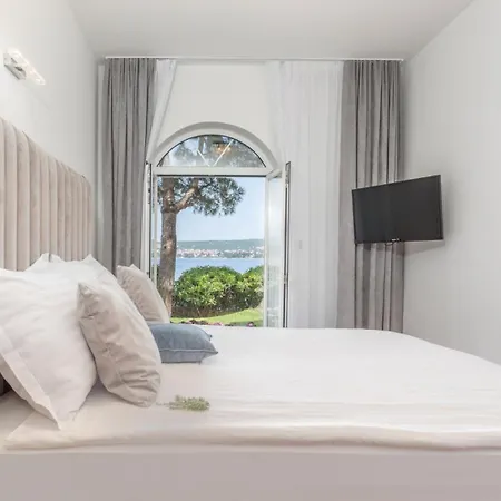 Apartman Palace Clara 6 Island Krk By *